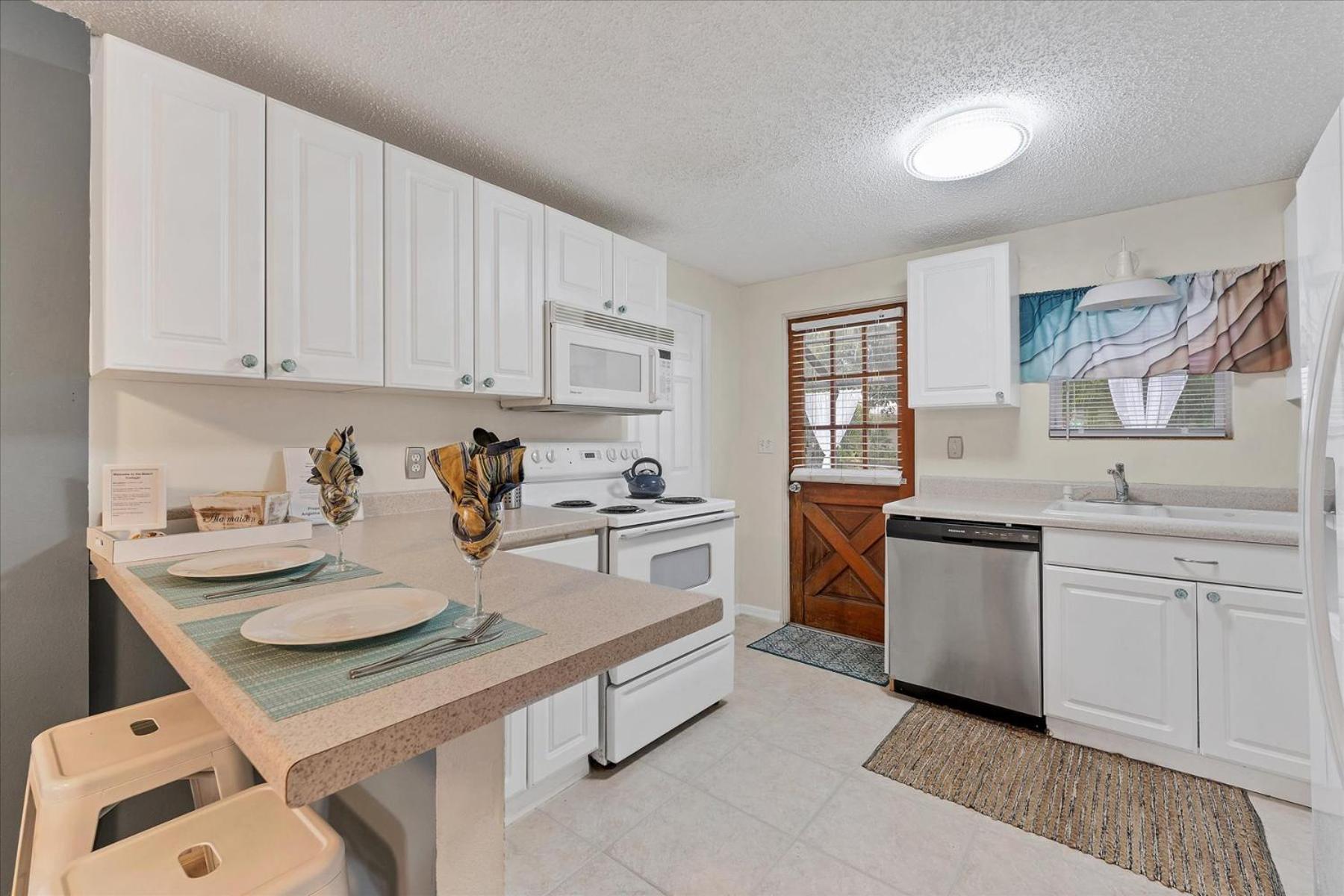 Beach Cottage With Heated Pool Just Off Siesta Key Sarasota Exterior foto